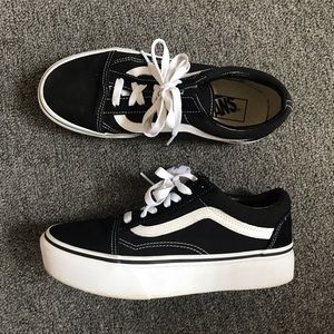 (LIKE NEW)  Vans Old Skool Platform womens shoes